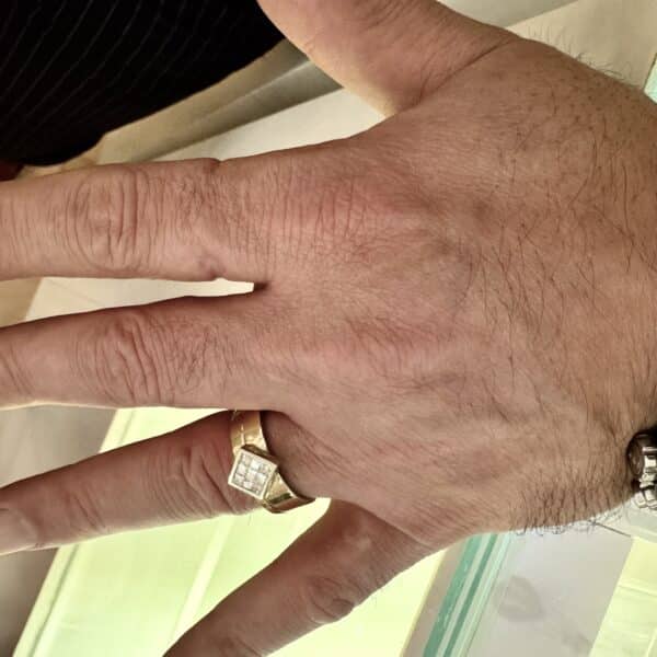 18 karat guldring med diamanter (0.54ct)